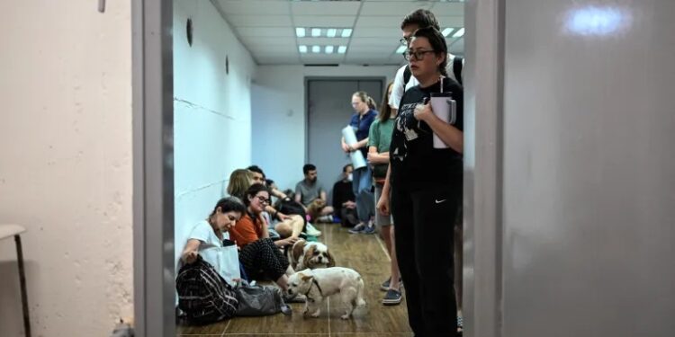 ليبرمان يطالب بتجهيز ملاجئ لملايين الإسرائيليين خشية حرب مع إيران