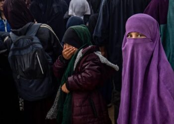 رحلة العمر من سوريا لأستراليا.. إيقاف عائلات داعش من السفر