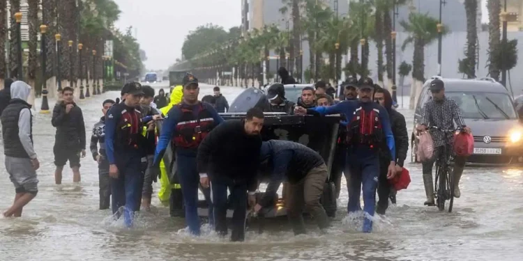 المغرب يعلن 4 مدن مناطق منكوبة إثر فيضانات واسعة