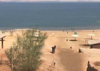 بدء تطوير شاطئ البحر الميت السياحي واتفاقية لتشغيله استعدادا لعيد الفطر