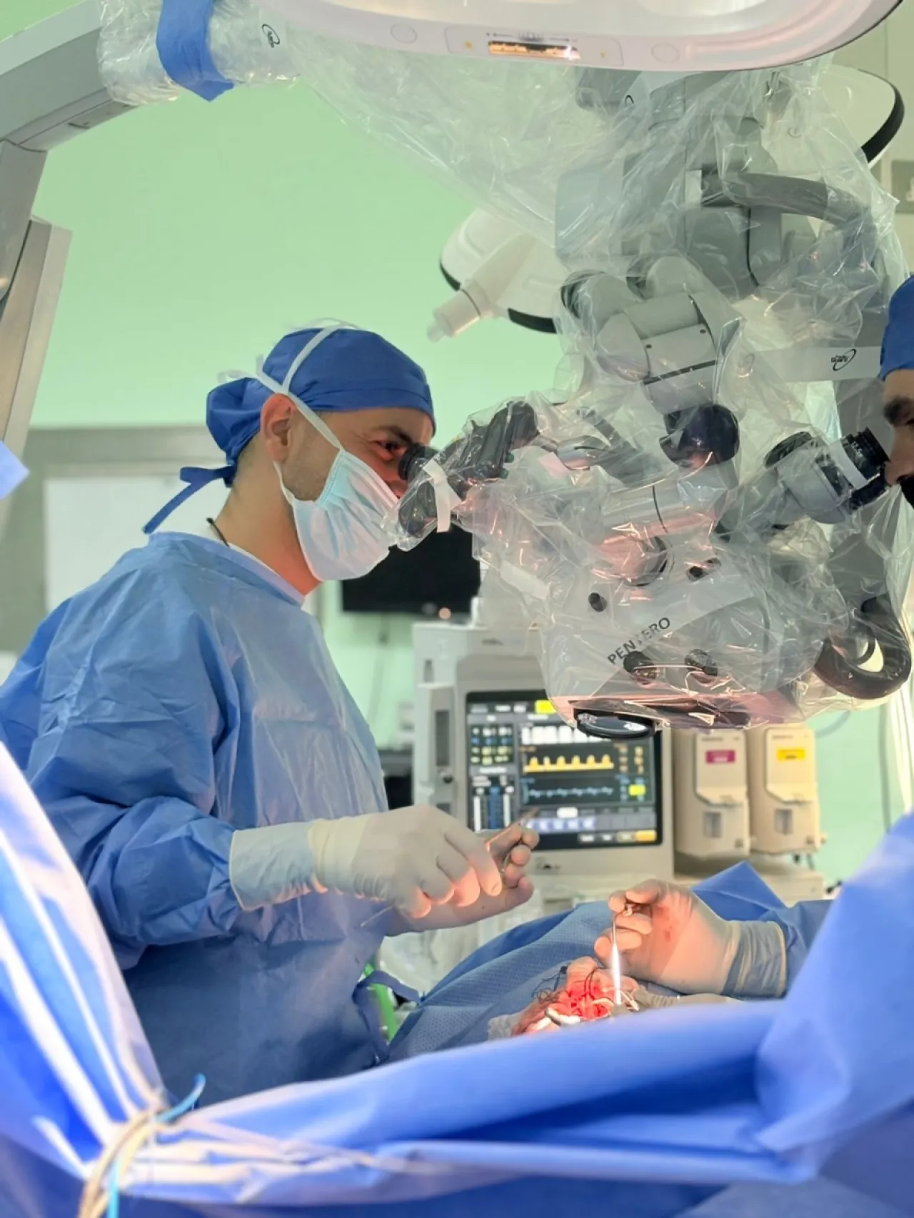 مستشفى الأمير حمزة يحقق إنجازًا طبيًا بعلاج طفل مصاب بالشلل الدماغي