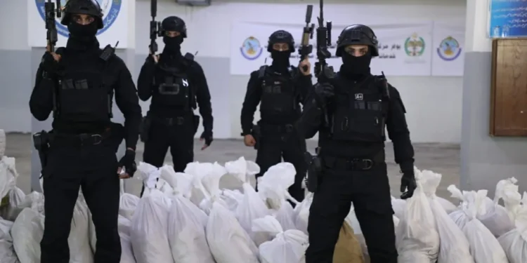 الأمن العام يتلف كميات كبيرة من المواد المخدرة في( 148) قضية