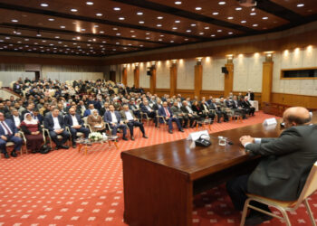 وزير الصحة بحضور 600 مدير مستشفى ومركز صحي: جميعكم مسؤول أمامي
