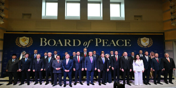 ترمب يعلن تخصيص 10 مليارات دولار لغزة في أول اجتماع لمجلس السلام