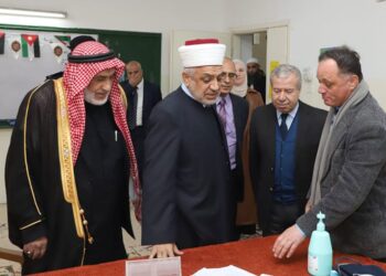 مستشفى المقاصد يعالج 496 مريضاً في يوم طبي مجاني بالكورة