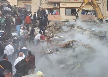 وفاة 6 جراء انهيار مبنيين في طرابلس بلبنان