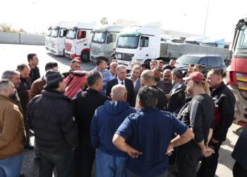 وزير الداخلية في زيارة “مفاجئة” لمركز حدود جابر