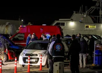 15 قتيلا بتصادم زورق مهاجرين مع سفينة لخفر السواحل اليوناني