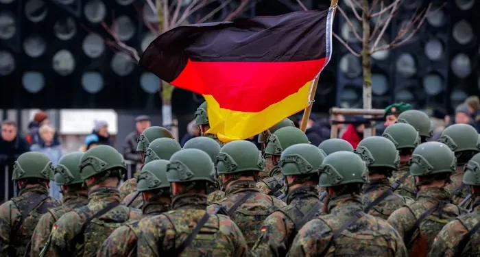 ميرتز يعلن : ألمانيا تمضي لبناء أقوى جيش في أوروبا