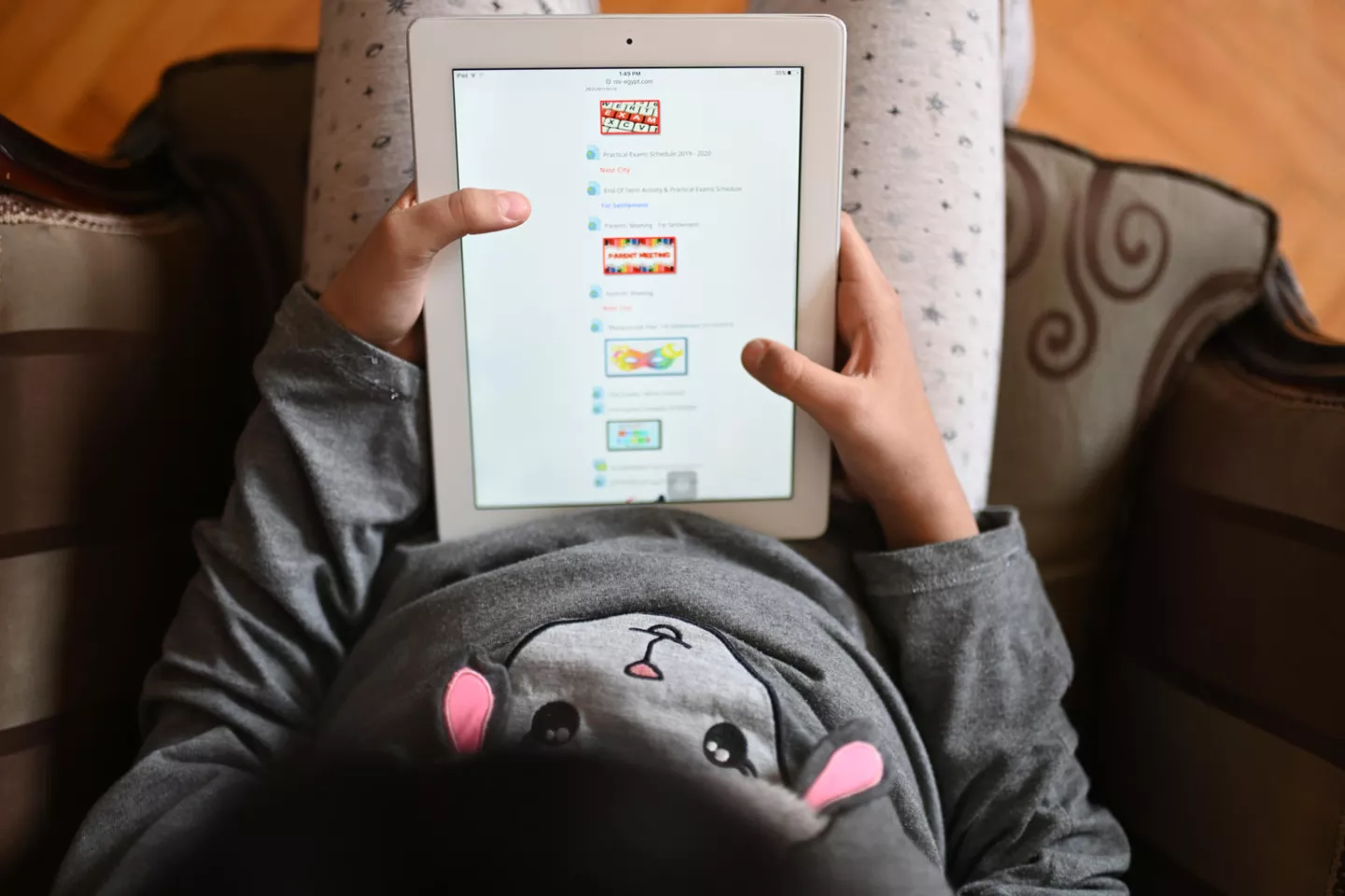 الاتصالات : سنوفر أدوات تنظيمية وفنية لضمان بيئة رقمية آمنة للأطفال