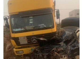 وفاة بحادث تصادم مروع بين قلاب ومركبة في المفرق