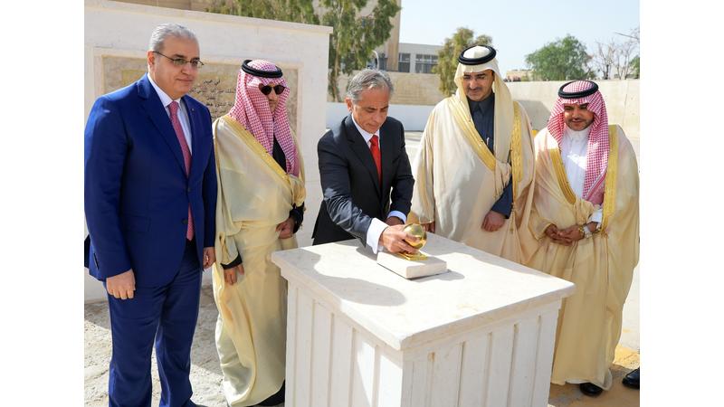 حسّان يضع حجر الأساس لمبنى جديد بمستشفى الأمير فيصل بالرصيفة بتمويل من الصندوق السعودي للتنمية