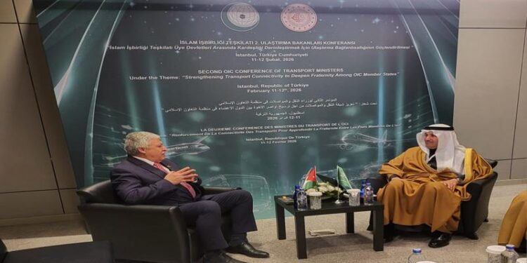 القطامين يبحث مع نظيريه السعودي والتركي التعاون في النقل والربط السككي