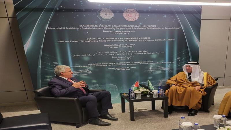 القطامين يبحث مع نظيريه السعودي والتركي التعاون في النقل والربط السككي