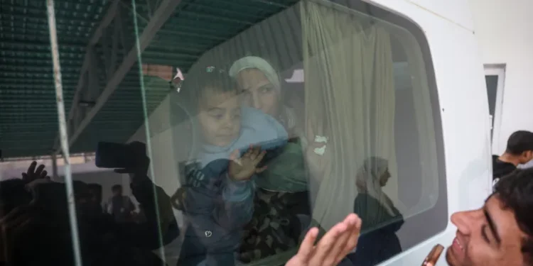 لولادته في غزة.. قاض إسرائيلي يمنع طفلا من العلاج في تل أبيب