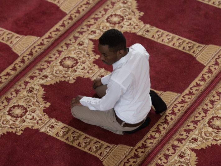 الأوقاف تحدد وقت إقامة صلاتي الفجر والعشاء في رمضان