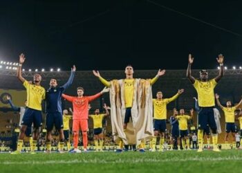 80 ألف ريال ثمن بشت كريستيانو رونالدو النادر