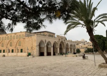 سلطات الاحتلال تواصل إغلاق الأقصى ومنع الصلاة فيه منذ 28 يوما