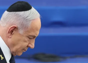 الحرس الثوري الإيراني يتعهد بـ مطاردة وقتل رئيس الوزراء الإسرائيلي