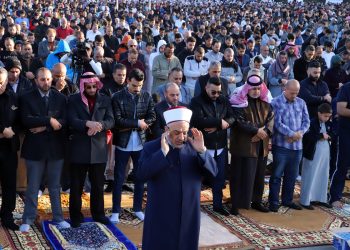 الإفتاء : صلاة العيد لا تُسقط فرض الجمعة