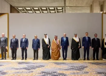 وزاري الرياض: تمادي إيران في انتهاك سيادة الدول سيكلفها الثمن