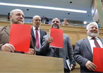 احتجاجات نيابية على عدم مناقشة قانون الضمان