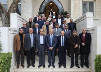 *العيسوي يلتقي وفدا من أبناء عشيرة الرتيمة*