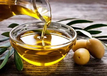 الغذاء والدواء: ضرورة شراء زيت الزيتون المستورد من مصادر موثوقة