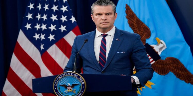 هيغسيث: البحرية الأميركية أغرقت الفرقاطة الإيرانية في المحيط الهندي