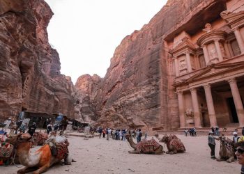 سلطة إقليم البترا: 595 زائرا للمدينة خلال أول أيام عيد الفطر
