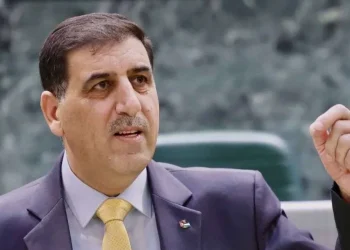القبلان: الوزير لا يجيب على النائب.. فكيف حال الناس؟