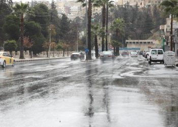 أجواء باردة اليوم وعدم استقرار جوي وأمطار غزيرة الأربعاء والخميس
