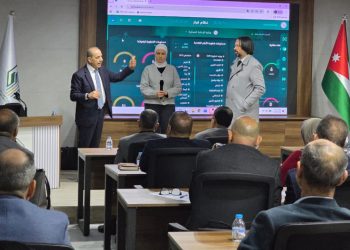 وزير الإدارة المحلية يلتقي رؤساء اللجان لبحث تداعيات المنخفض الجوي