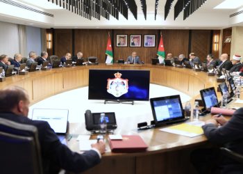 رئيس الوزراء: اللجوء لوضع سقوف سعرية للسلع الأساسية