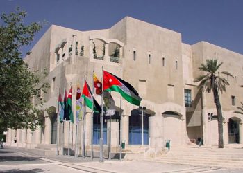 ضمن خطة ترشيد النفقات.. أمانة عمان تخفض البدلات والأجور بنسبة 50%