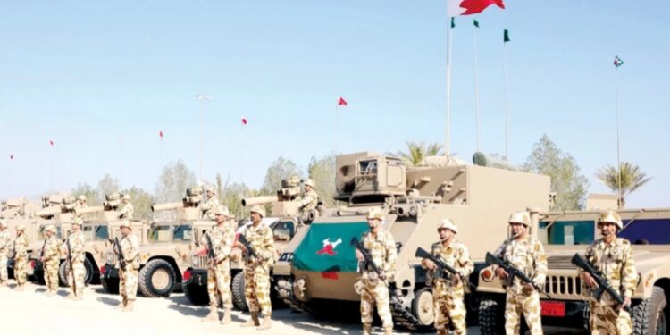 البحرين تفتح باب التطوع لمواجهة الهجمات العدائية الإيرانية