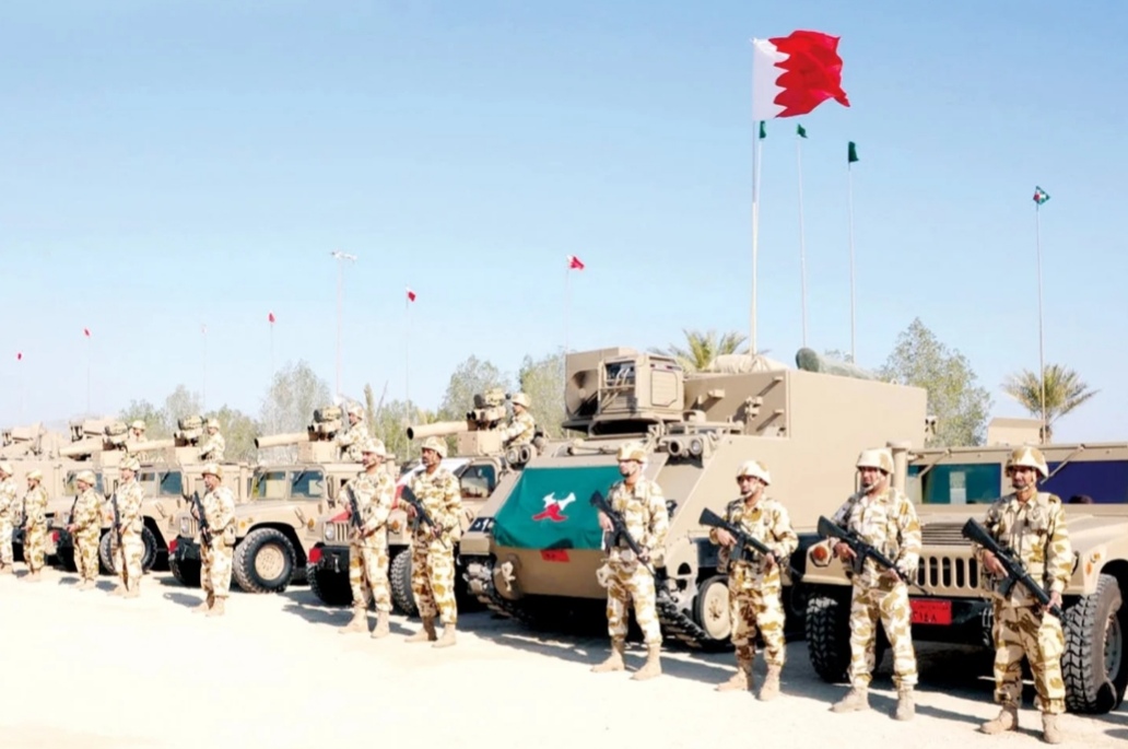 البحرين تفتح باب التطوع لمواجهة الهجمات العدائية الإيرانية