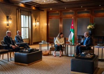 الأردن وفرنسا يبحثان آفاق حماية المنطقة من خطر توسّع رقعة الصراع