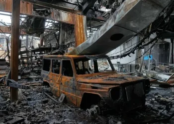 إعلام عبري: المصنع الذي استهدف في بئر السبع يحتوي على مواد خطيرة