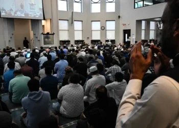 عضو بالكونغرس يدعو لترحيل المسلمين ويثير غضبا واسعا