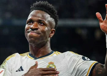 الدوري السعودي يبدأ مفاوضات جديدة لضم فينيسيوس