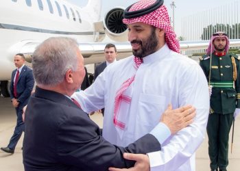 السفير السعودي: زيارة الملك للسعودية تؤكد عمق التضامن والشراكة الاستراتيجية