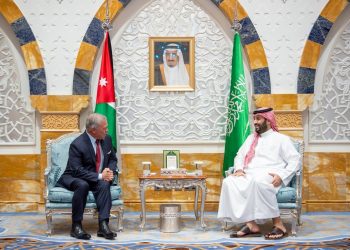 الملك وولي العهد السعودي يبحثان تداعيات التطورات الإقليمية على أمن المنطقة والعالم