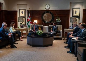 الملك يؤكد ضرورة وقف الاعتداءات الإيرانية على الأردن والدول العربية