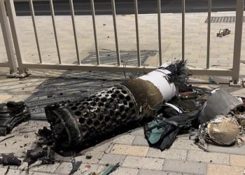 مقتل شخص إثر سقوط صاروخ على مركبة مدنية في أبوظبي