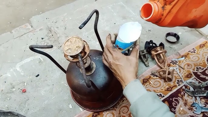 وزير الصناعة للأردنيين : لا تشتروا الفوانيس والبوابير