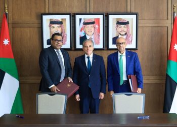 توقيع الاتفاقية الفنية القانونية النهائية لمشروع الناقل الوطني