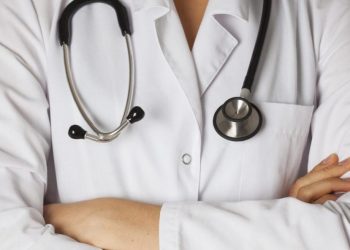 وزارة الصحة تطلب تعيين اطباء اخصائيين بعدة تخصصات