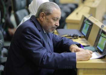 الدهيسات مهنئاً بعيد العمال: مسؤوليتنا في مجلس النواب الوقوف إلى جانبهم