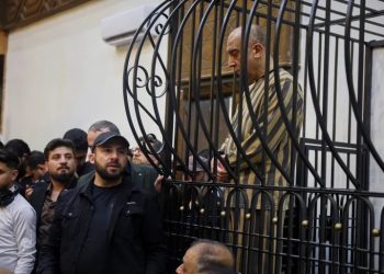 15 عاما بعد التعذيب.. صاحب إجاك الدور يا دكتور يواجه عاطف نجيب